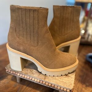 Dolce Vita Caster H2O Booties Color Camel Suede Size8 Brand New Never Worn